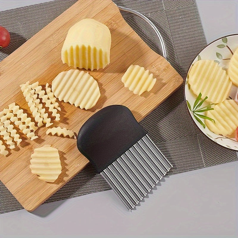 1 Multifunctional Wrinkle Cutting Potato and Vegetable Knife