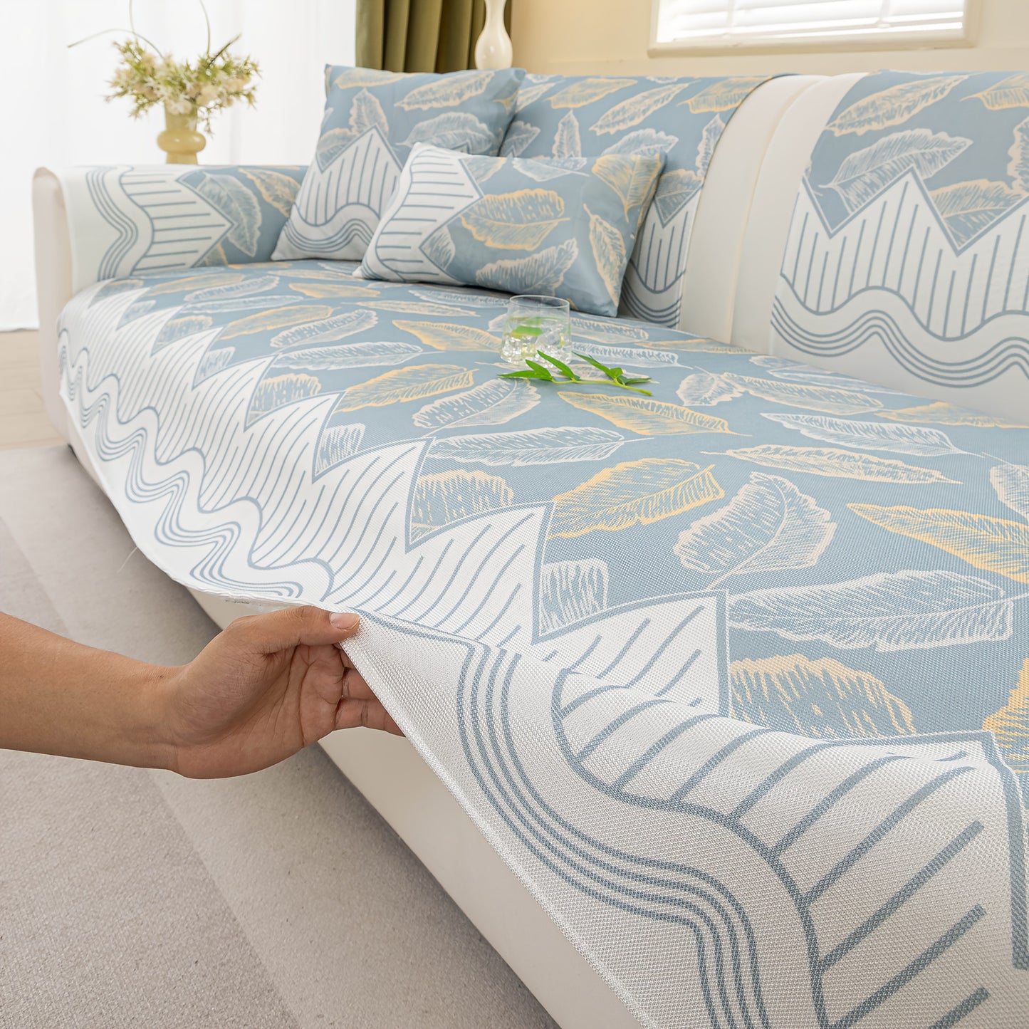 Machine Washable Pet Scratch-Resistant Summer Ice silk Sofa Mat