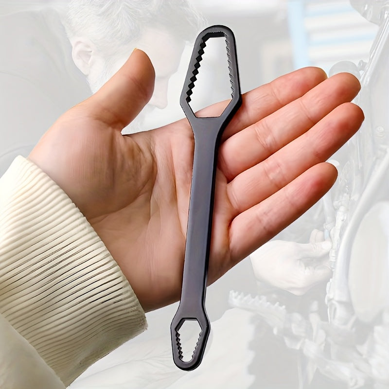 Versatile Self-Tightening Wrench