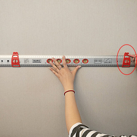 Dual-Angle Level with Red Clamps