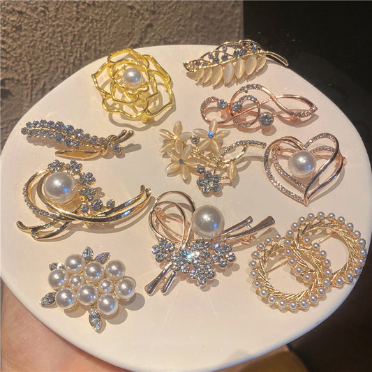 Gorgeous 10-piece brooch set