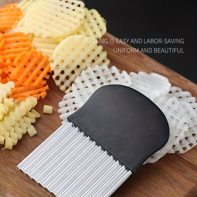 1 Multifunctional Wrinkle Cutting Potato and Vegetable Knife